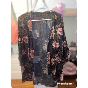 Black red & gold floral print cardigan✨